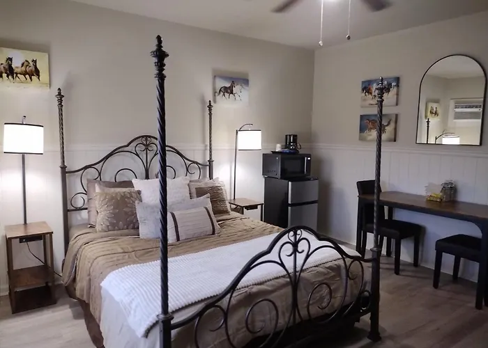 Shamrock Cove Inn