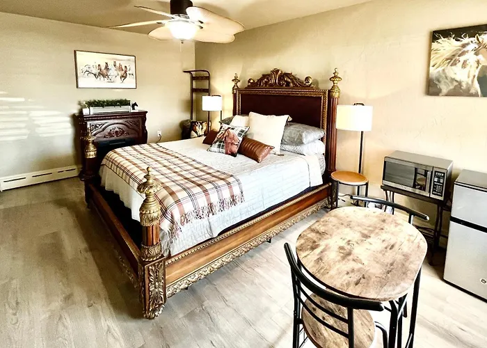 Shamrock Cove Inn